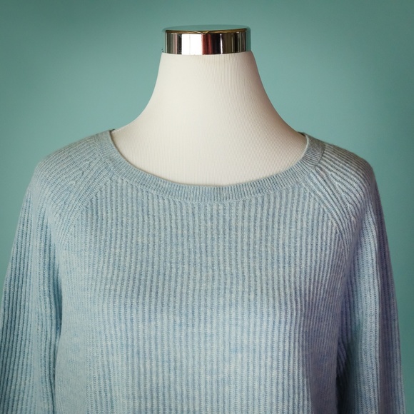 Vince S Light Blue Wool Cashmere Boat Neck Sweater - Picture 2 of 6